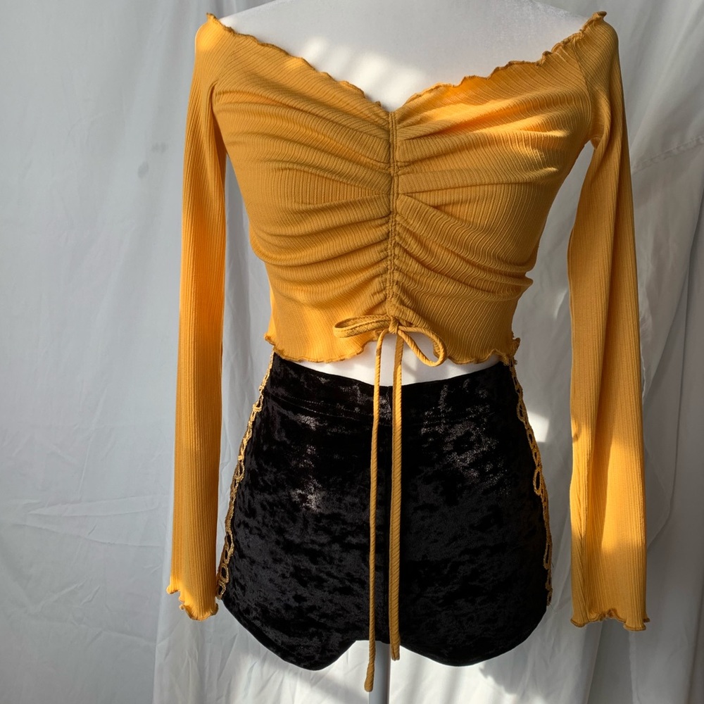 NWT Dance & Marvel Ruched Crop Top